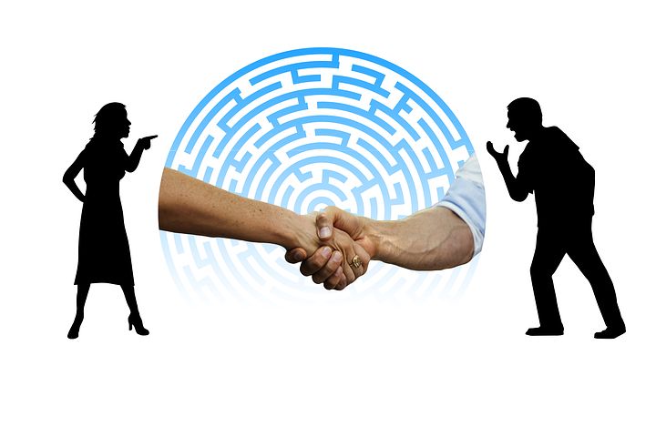 dispute-4033278__480